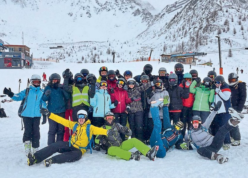 Teamgeist und Unternehmungslust waren die Garanten für ein starkes Gemeinschaftsgefühl der jungen Ski-Schüler in den Alpen.